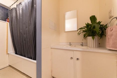 Photo of property in 1/115 Victoria Avenue, Hokowhitu, Palmerston North, 4410