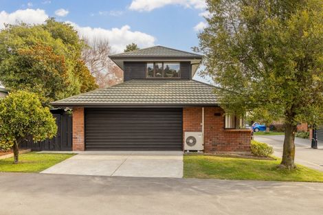 Photo of property in 10 Castle Way, Beckenham, Christchurch, 8023