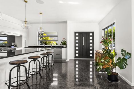 Photo of property in 117 Arataki Road, Havelock North, 4130