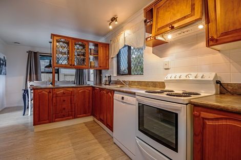 Photo of property in 21 Lyndale Place, Kelvin Grove, Palmerston North, 4414