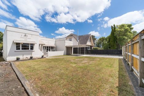 Photo of property in 8 Russell Street, Palmerston North, 4414