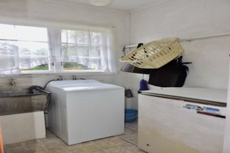 Photo of property in 31 Lyndhurst Road, Tawa, Wellington, 5028