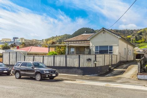 Photo of property in 85 Tipahi Street, Nelson South, Nelson, 7010