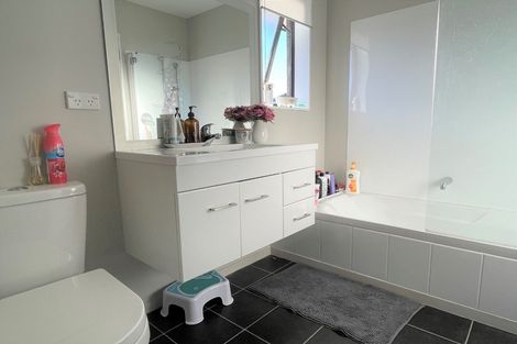 Photo of property in 64 Mackworth Street, Woolston, Christchurch, 8062