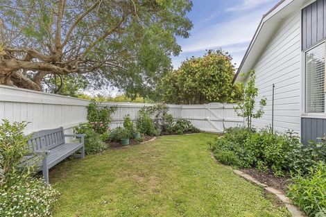 Photo of property in 41a Hicks Close, Whitby, Porirua, 5024