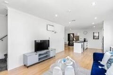 Photo of property in 1 Kendall Court, Wattle Downs, Auckland, 2103