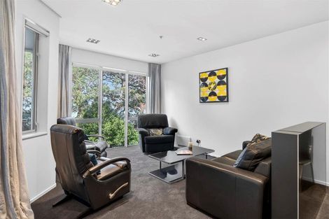 Photo of property in 1/7 The Promenade, Takapuna, Auckland, 0622