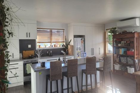 Photo of property in 2 Gifford Place, Utuhina, Rotorua, 3015