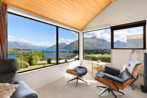 Photo of property in 82 Panorama Terrace, Queenstown, 9300