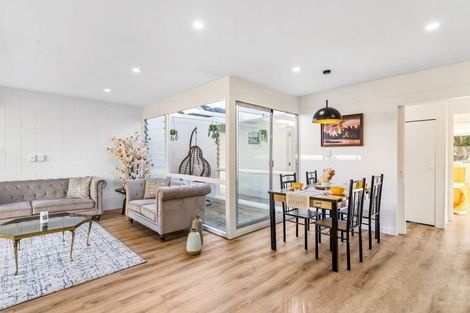 Photo of property in 1/8 Wilbur Place, Pakuranga Heights, Auckland, 2010