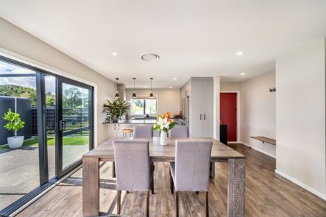 Photo of property in 11 Rewarewa Way, Timberlea, Upper Hutt, 5018