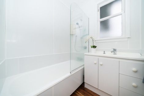 Photo of property in 29 Galway Avenue, Hokowhitu, Palmerston North, 4410