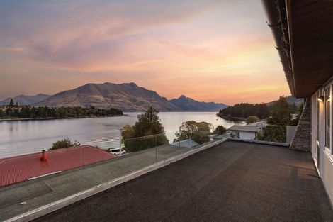 Photo of property in Rahiri Apartments, 4/23 Adelaide Street, Queenstown, 9300