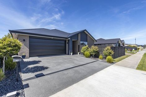 Photo of property in 28 Te Hurunui Drive, Pegasus, 7612