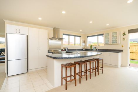 Photo of property in 37 Liberty Grove, Kelvin Grove, Palmerston North, 4414