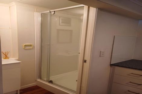 Photo of property in 13 Hatherlow Street, Glenfield, Auckland, 0629