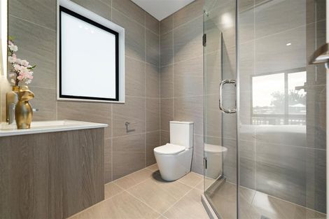 Photo of property in 17 Whakairo Crescent, Gulf Harbour, 0930
