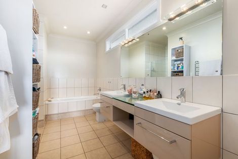Photo of property in 438 Muritai Road, Eastbourne, Lower Hutt, 5013