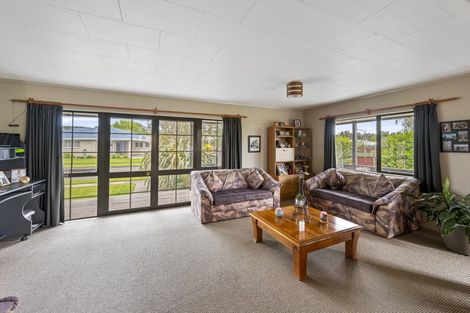 Photo of property in 22 Whiting Crescent, Greenmeadows, Napier, 4112