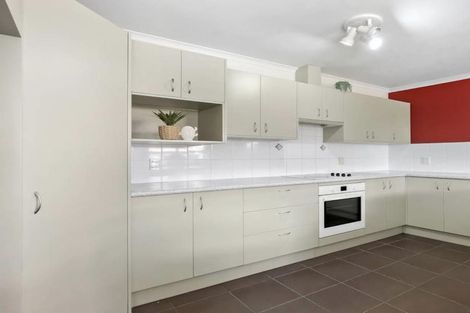 Photo of property in 4 Lime Crescent, Papakura, 2110