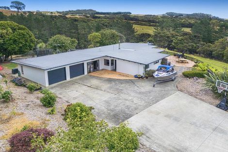 Photo of property in 436 Kanohi Road, Kaukapakapa, 0873