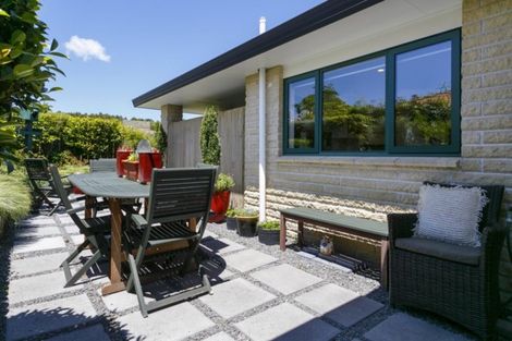 Photo of property in 30 Fairview Terrace, Waipahihi, Taupo, 3330