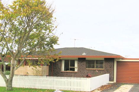 Photo of property in 23b Thorburn Avenue, Red Beach, 0932