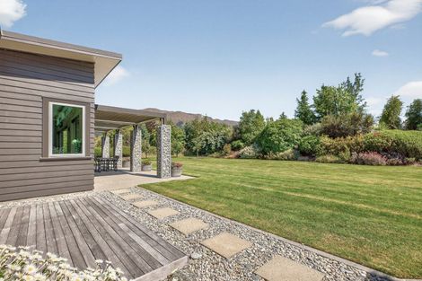 Photo of property in 28 Sam John Place, Lake Hawea, 9382