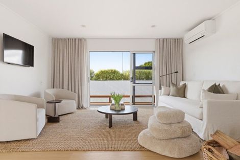 Photo of property in 21 Seaspray Drive, Mount Maunganui, 3116
