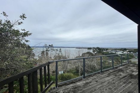 Photo of property in 43 Rosecamp Road, Beach Haven, Auckland, 0626