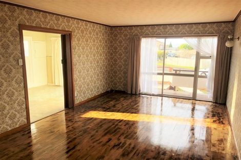 Photo of property in 11 Poto Street, Te Atatu South, Auckland, 0610