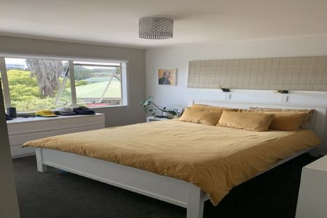 Photo of property in 11a Greta Place, Stanmore Bay, Whangaparaoa, 0932