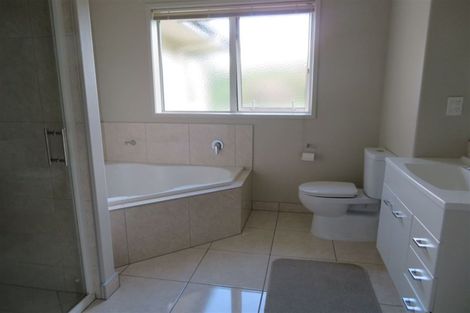 Photo of property in 120 Korokoro Crescent, Thames, 3500