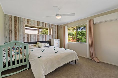 Photo of property in 2/160 Stapleford Crescent, Browns Bay, Auckland, 0630