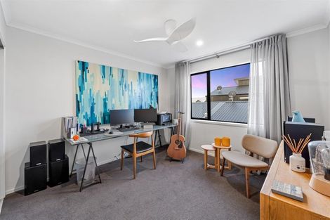 Photo of property in 4 Nohanga Lane, Hobsonville, Auckland, 0616