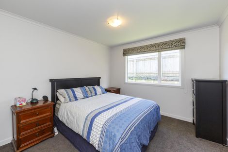 Photo of property in 18b Galea Grove, Kelvin Grove, Palmerston North, 4414