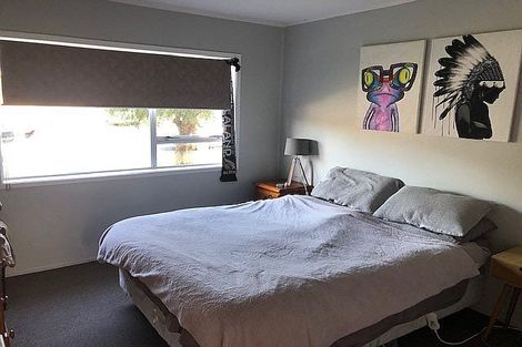 Photo of property in 2/2 Halberg Street, Glenfield, Auckland, 0629