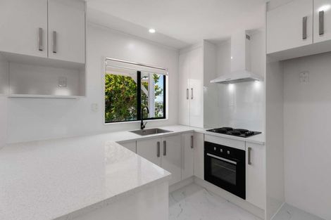 Photo of property in 26f Christmas Road, Manurewa, Auckland, 2102