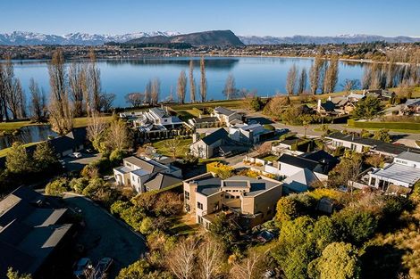 Photo of property in 15 Morrows Mead, Wanaka, 9305