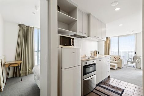 Photo of property in 909/17 Osterley Way, Manukau, Auckland, 2104