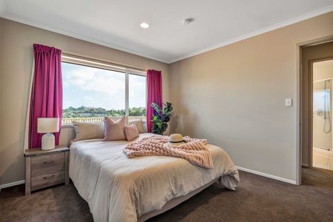 Photo of property in 6c Highfield Place, Highlands Park, New Plymouth, 4312