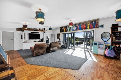 Photo of property in 280 Austin Road, Normanby, Hawera, 4673