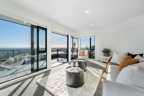 Photo of property in 8 Lookaway Place, Huntsbury, Christchurch, 8022