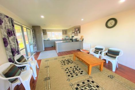 Photo of property in 30 Megan Avenue, Pakuranga Heights, Auckland, 2010