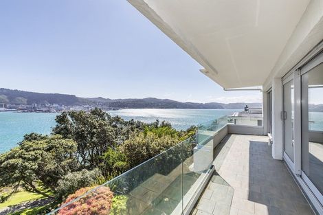 Photo of property in Beauport Apartments, 30u2 The Crescent, Roseneath, Wellington, 6011