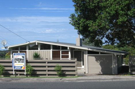 Photo of property in 182 Golf Road, Titirangi, Auckland, 0604