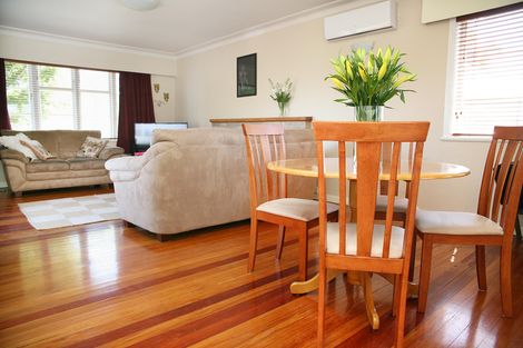 Photo of property in 6 Cliff Road, Papakura, 2110