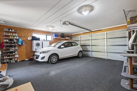 Photo of property in 36 Geneva Terrace, Kelvin Grove, Palmerston North, 4414