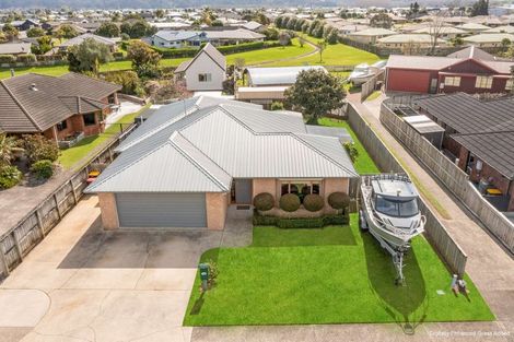Photo of property in 47 Cholmondeley Crescent, Whitianga, 3510