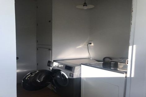 Photo of property in 14 Hinton Road, Taradale, Napier, 4112